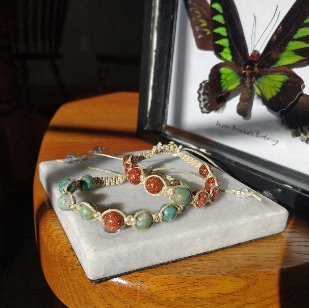 ♈Sandstone and Magnesite Bracelet Set